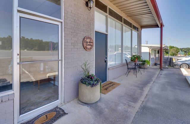 Greers Ferry Condo w/ Easy Access to the Lake!