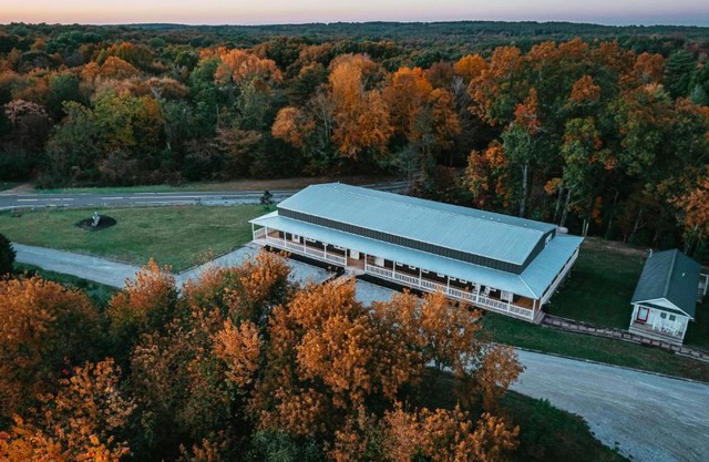 Greeter Falls Lodge Suite #4
