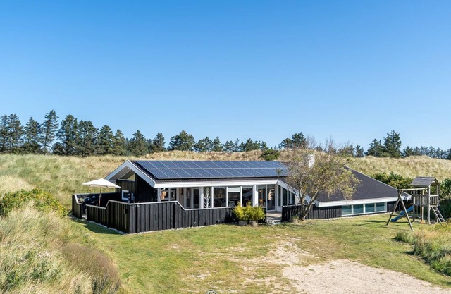 "Greta" - 2.5km from the sea by Interhome