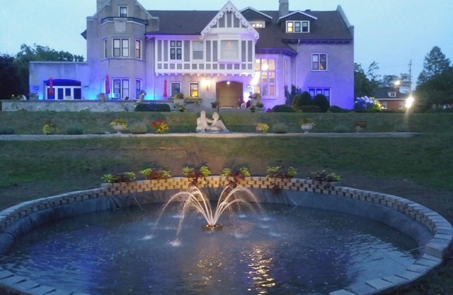 Grey Gables Inn