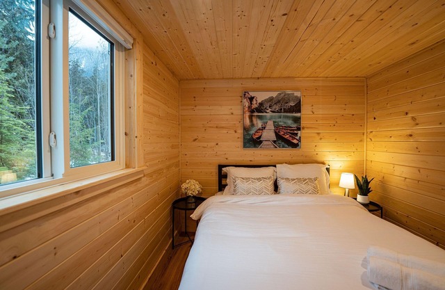 Grey Lodge - Alpha Mountain Lodging + Sauna