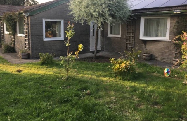Greystones Smallholding / Flügel des Bungalows im Höchstpark