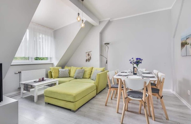 Grodzieńska 1B | Geräumige Wohnung | Bad