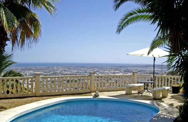 Erdgeschosswohnung in Villa, Málaga, Puerto de la Torre