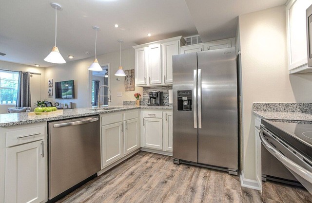ground level flat with washer-dryer & easy parking