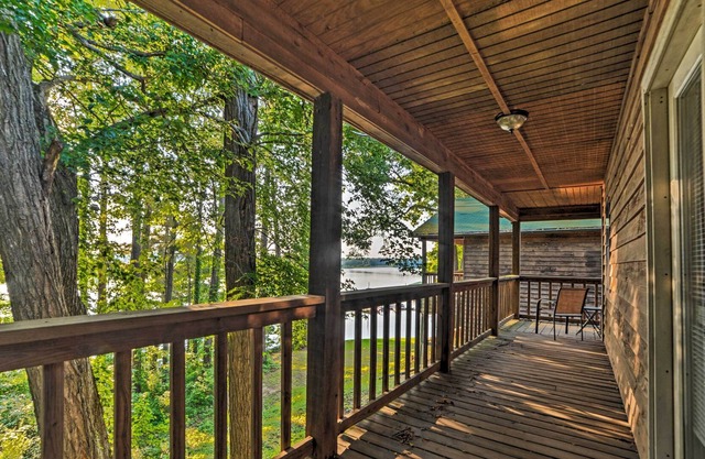 NEW! Group-Friendly Cabin on Kentucky Lake!