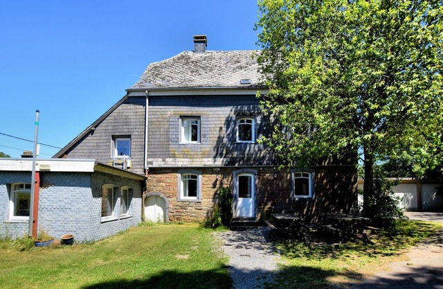 Modernes Ferienhaus in Seenähe in Robertville