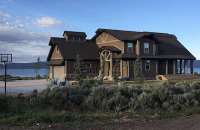 Group Vacation Spot with Private Beach Access, Pool, Hot Tub, and Indoor Slides