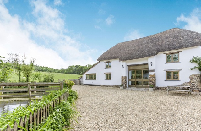 Groves Fishleigh, HATHERLEIGH