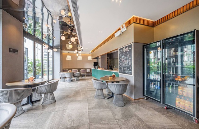 Guangzhou Tianhe Taikoo Hui Rezenxuan Hotel