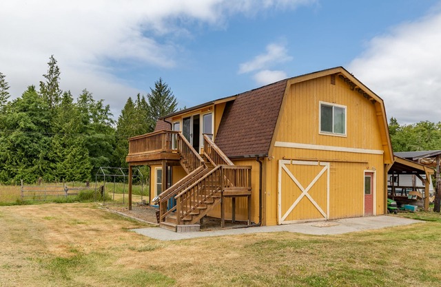 Guemes Island Studio auf Wäldern
