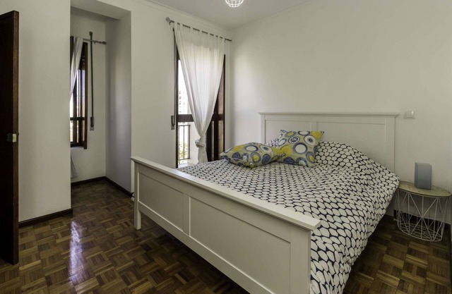Renovated 3-Bedroom Apartment, for up to 8 people
