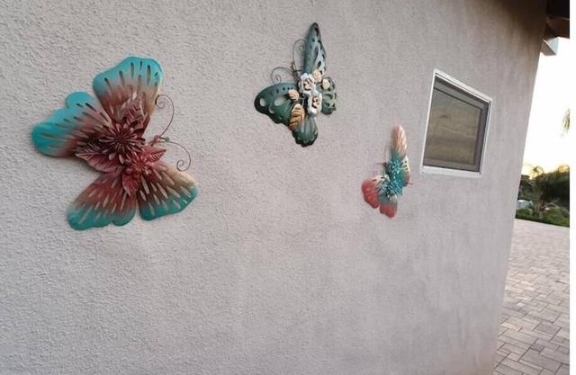 Guest Home with a Garden