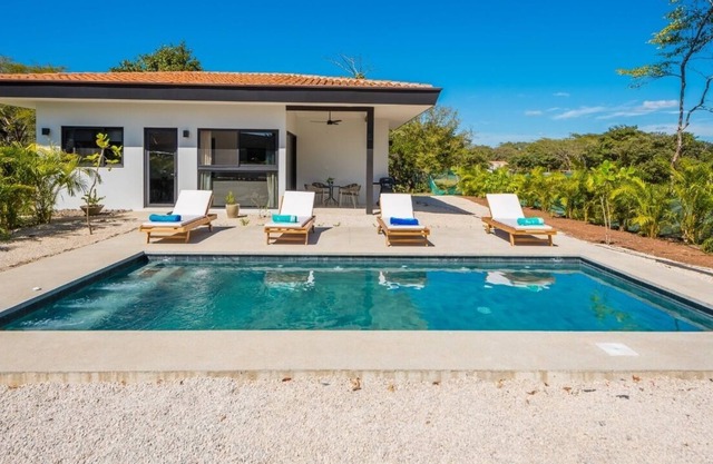 GUEST HOUSE PRIVATE POOL 2 BEDROOM 4 GUESTS