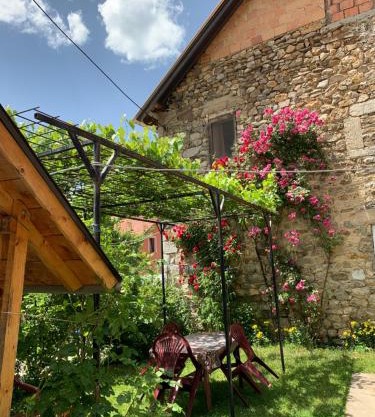 Guest House Ulaj