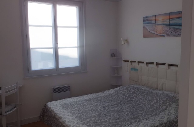 Guest Room - 2 with Shared Garden and Air Conditioning