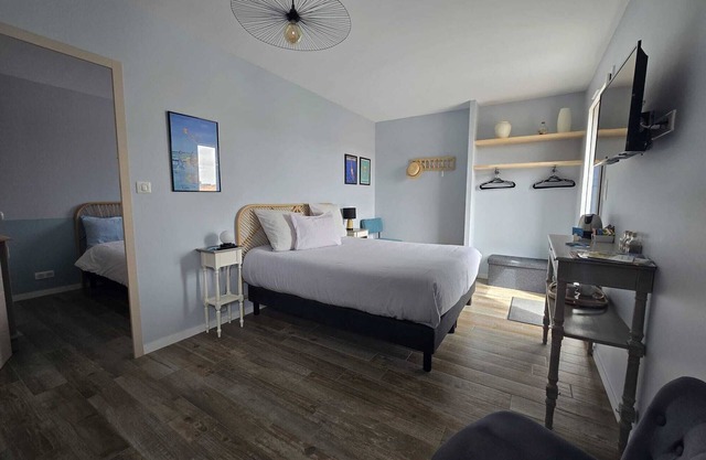 Gästezimmer 'Bains de Mer' mit Gemeinschaftsgarten, Balkon und WLAN
