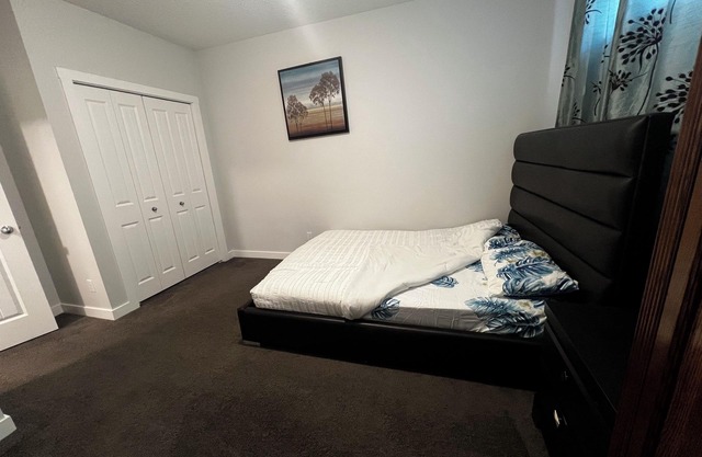 GUEST SUITE IN SE CALGARY WITH PRIVATE ENTRANCE