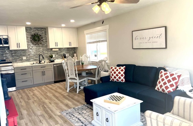 Guest Suites -1998 #2 Restful 1 bedroom 1 bath Suite