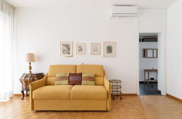 GuestHost - M4 California Bright Apartment