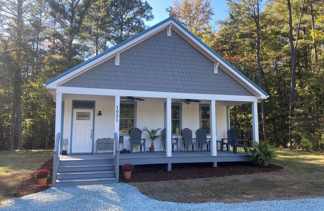 Guesthouse at High Spirits Farm 3-bed 2-bath