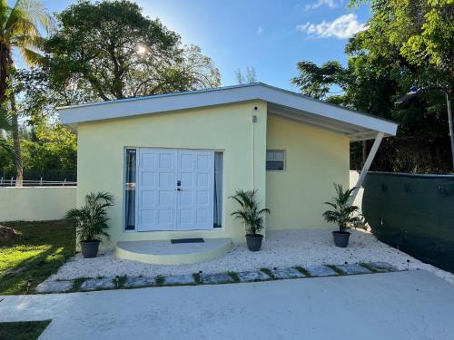 Guesthouse, beautiful quiet location in Nassau