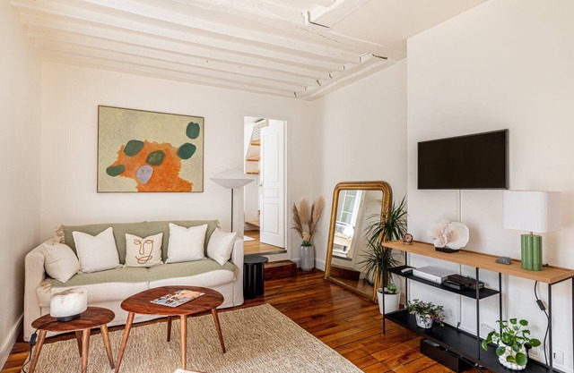 GuestReady - Charming Apt in Central Paris IX
