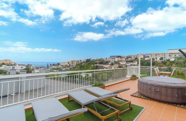GuestReady - Charming Terrace Retreat