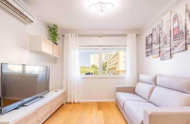 GuestReady - Contemporary white in Lisbon