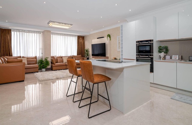 GuestReady - Extravagant & Luxurious 2BR Apartment in London