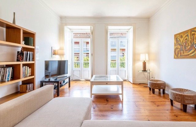 GuestReady - Bright Family Home with Private Rooftop Terrace in Alcântara