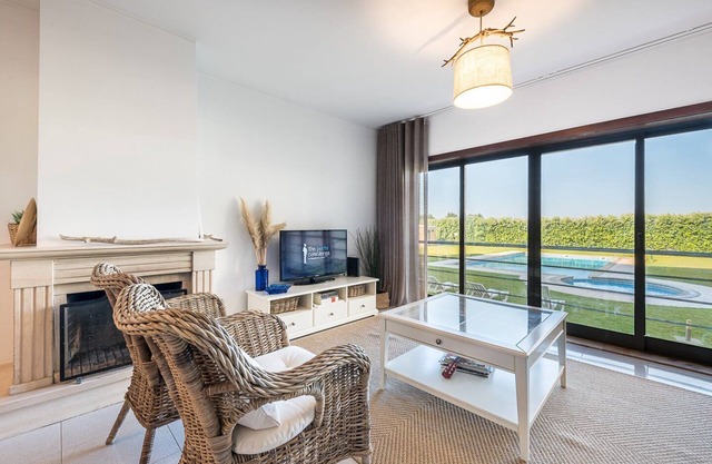 GuestReady - Madalena Beach Pool & Tennis