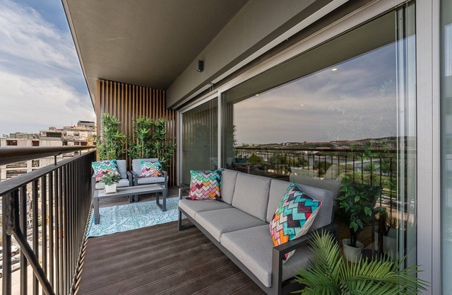 GuestReady - Majestic riverside terrace in Coimbra