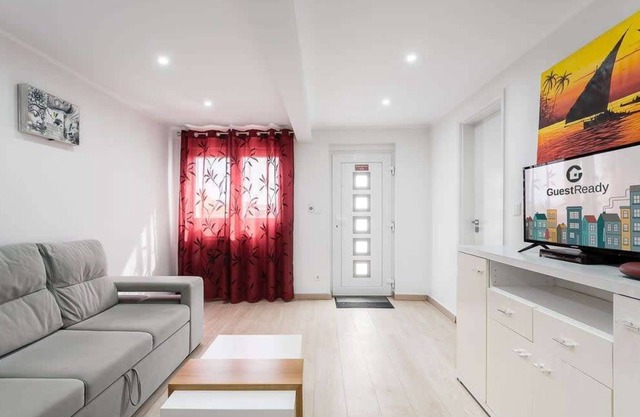 GuestReady - Minimalist chic near the beach