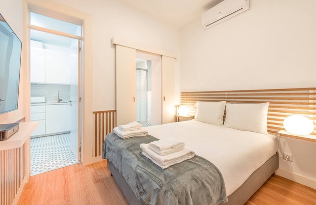 GuestReady - Neoclassical building - Studio CVE