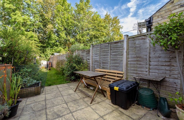 GuestReady - Parkside retreat with a woodland view