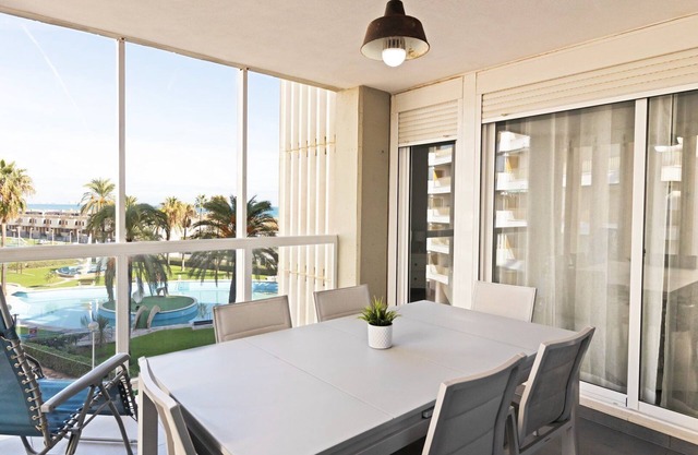 GuestReady - Playa del Puig Home