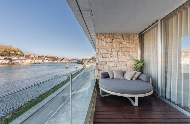 GuestReady - River View