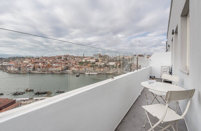 GuestReady - Riverview Douro Balcony