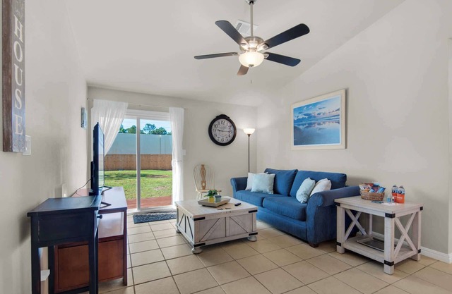 Gulf Brze Family-Pet Friendly-Near Beaches, Shops