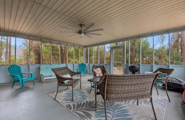 Gulf Brz-Beaches-Dwntwn PNS-Pet Friendly-Canal