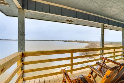 Gulf Coast Cottage with Beach Access Fish and Paddle!
