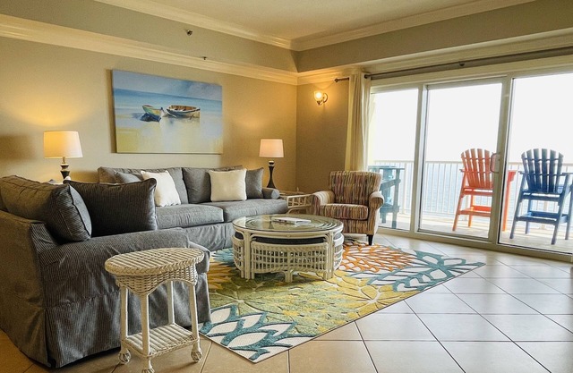 GULF FRONT 2 bed 2 bath 1700 sq ft with amazing amenities! 2 master king suite