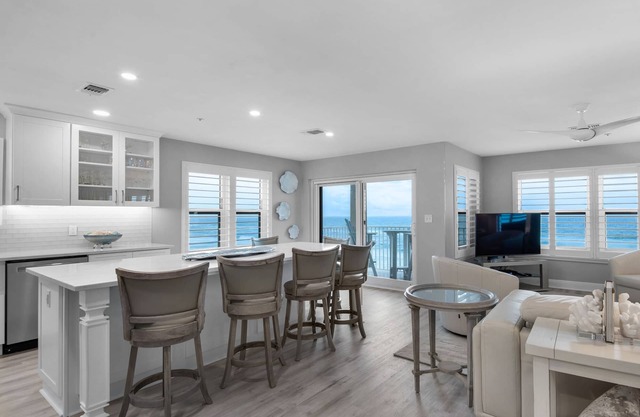 Gulf Front, Gated Community, Free Beach Service