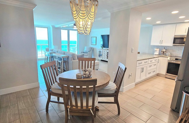 Gulf-Front Paradise: 2-Bedroom, 2-Bath Retreat with Stunning Views!