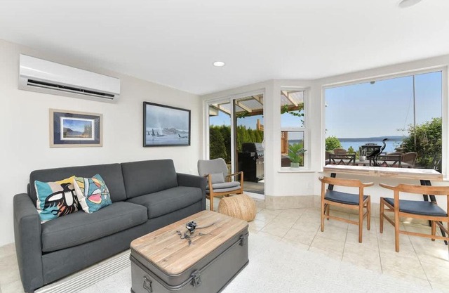 Gulf Island View Suite