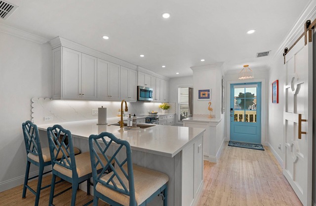 Gulf living at BG North 55, a spacious 2-bed, 2-bath condo in beautiful Boca Grande