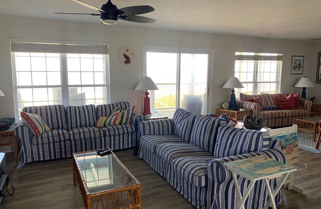 Gulf to Bay, on the beach home with bay access
