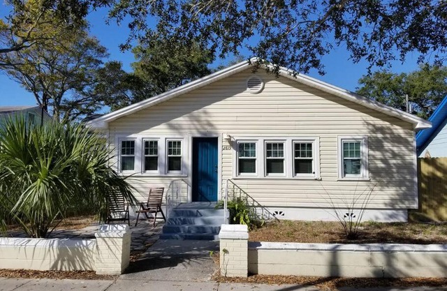 Gulfport Coastal Town Bungalow