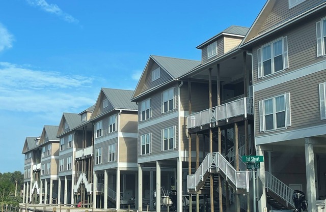 Gulfside view condo in Horseshoe Beach for you and your family to enjoy!